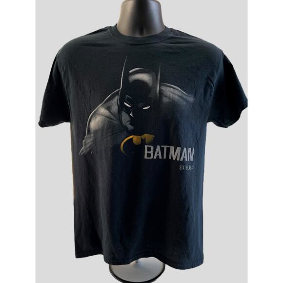 Batman Six Flags Magic Mountain Rare Black Shirt Size Medium - Picture 1 of 7